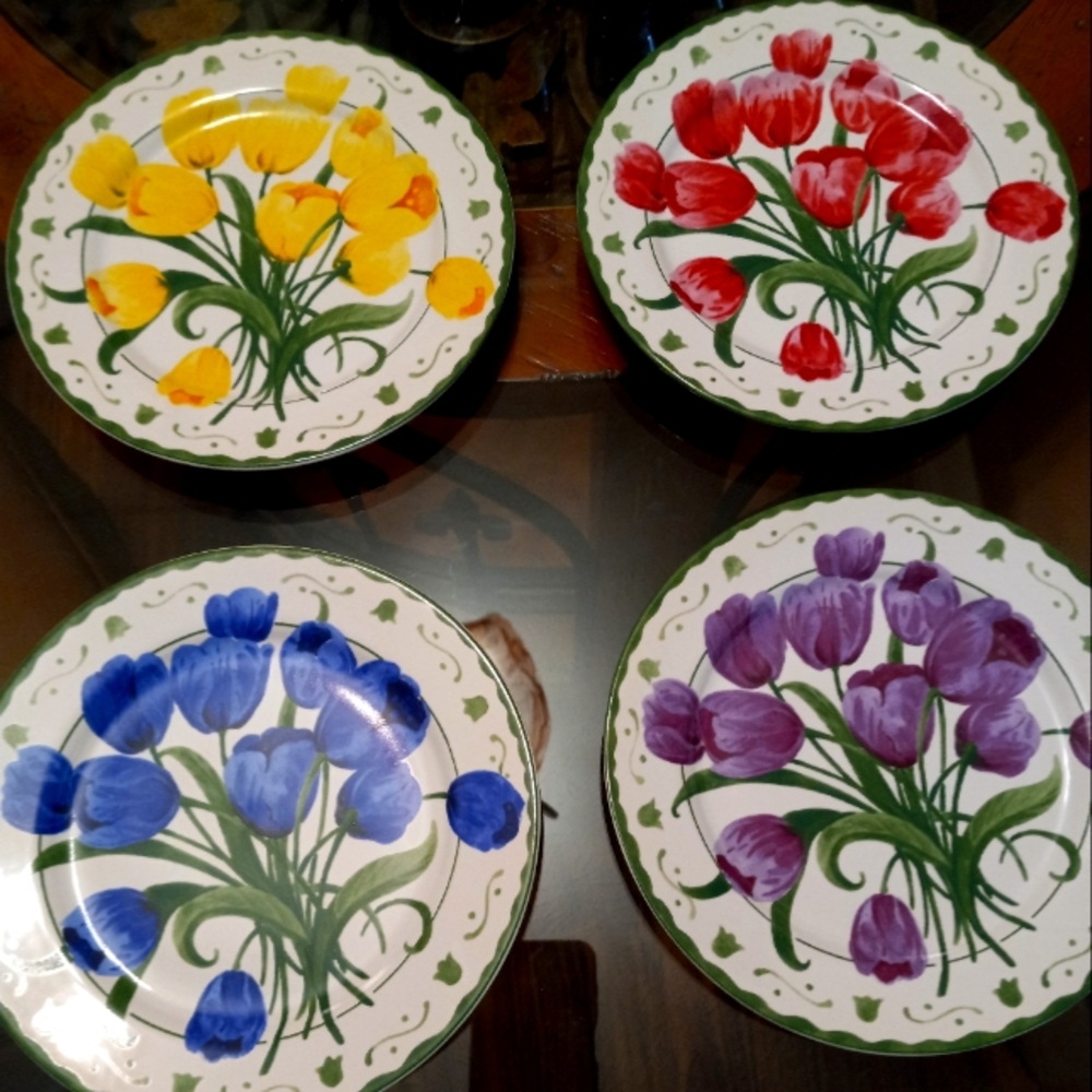 73/4 inch tulip salad plates